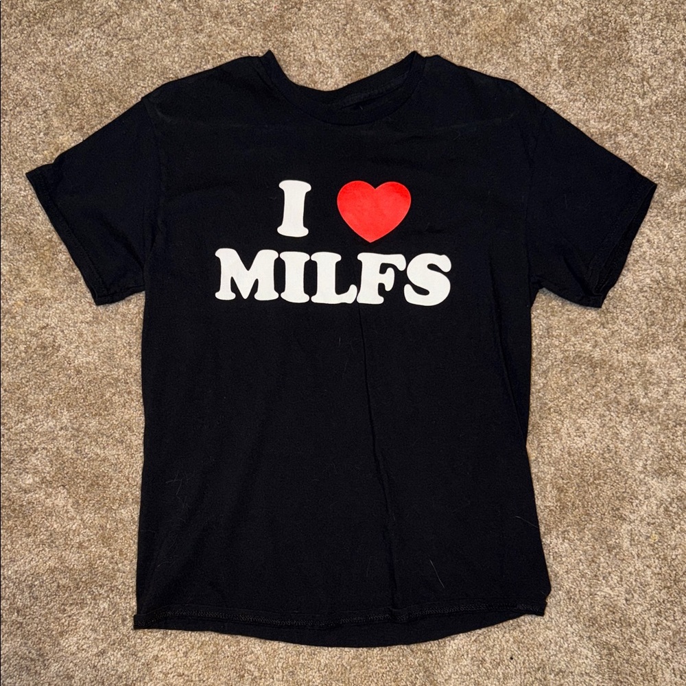Spencer’s Graphic Tee ( I Heart Milfs)